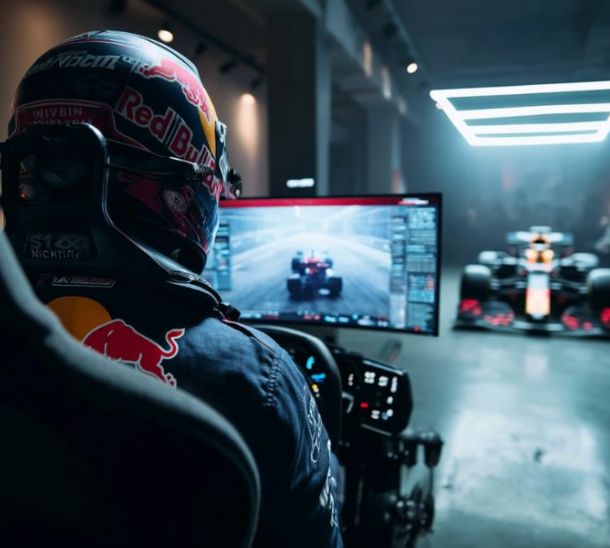 Red Bull Rudy Van Buren al simulatore